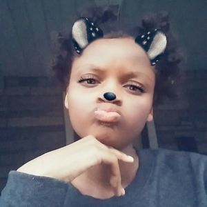 Meet your Posher, Malika